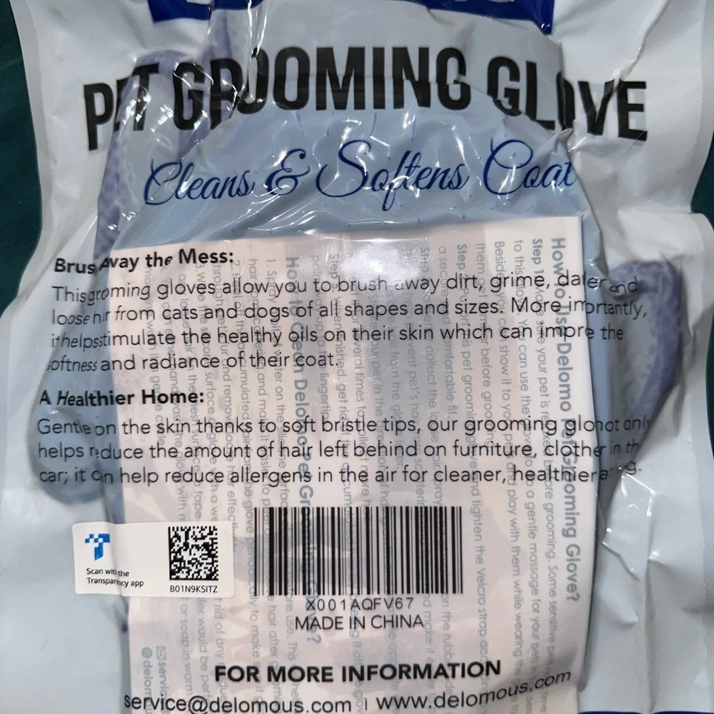 NWT Pet grooming glove